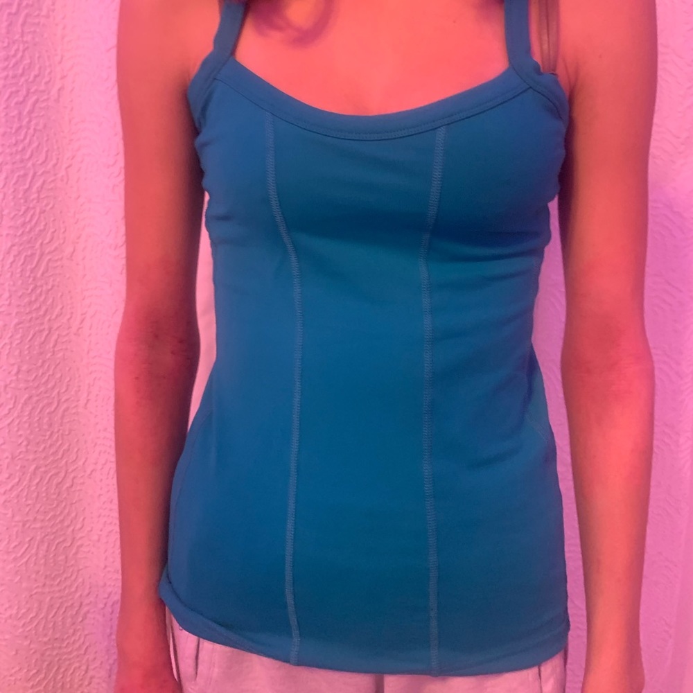 LULULEMON BLUE WORKOUT TOP
